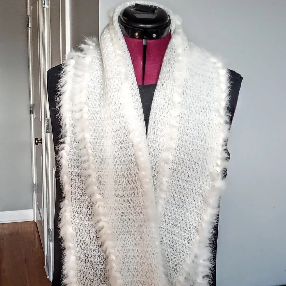 Vintage Shanghai Story Cream Fur Trim Oblong Silk Scarf NWT